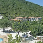 Smyros Otel Poúlithra