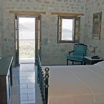 Smyros Otel 4*