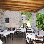 Smyros Otel